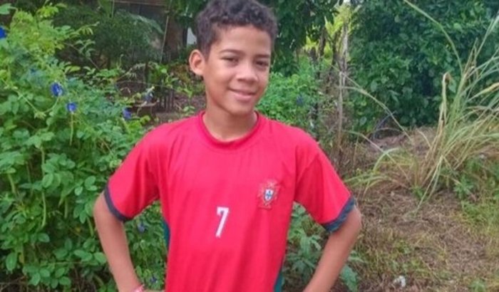 Para uma viagem  de futebol em busca de um sonho 