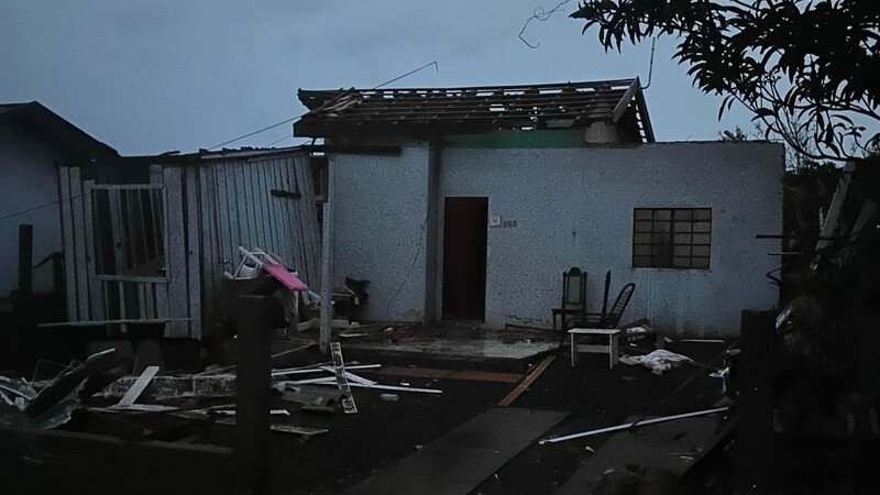 Ajude a reconstruir uma casa no Rio Bonito do Iguaçu/PR 