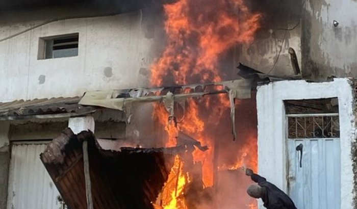 Reconstrução da Sapataria Incendiada!