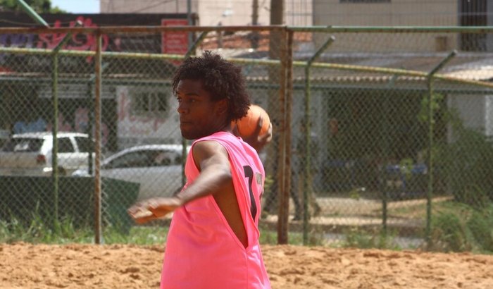 Ajude o Matheus (Bolt) a ir ao JUC