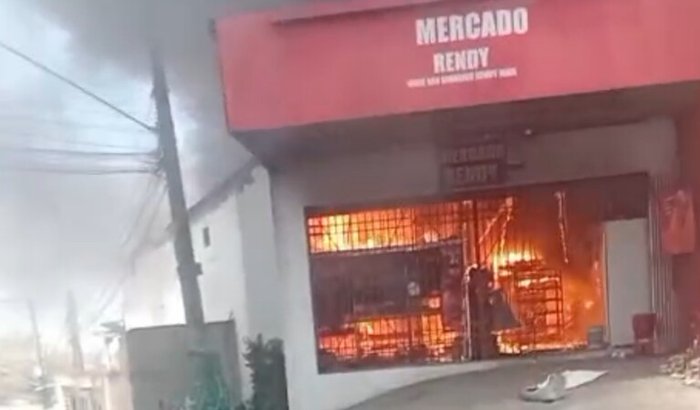 Reconstrução do mercadinho Rendy