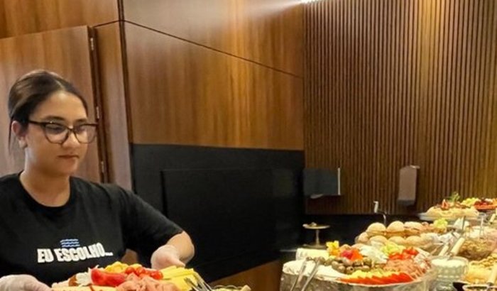 Ajude a Kevilin a Reconstruir a Consegna Platter 