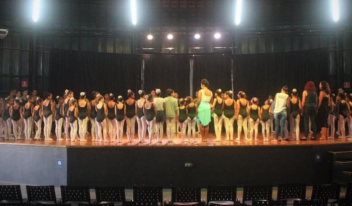 AJUDE NOSSO ESPETÁCULO