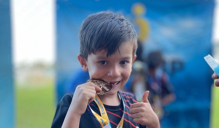 Ajuda para custear um campeonato 