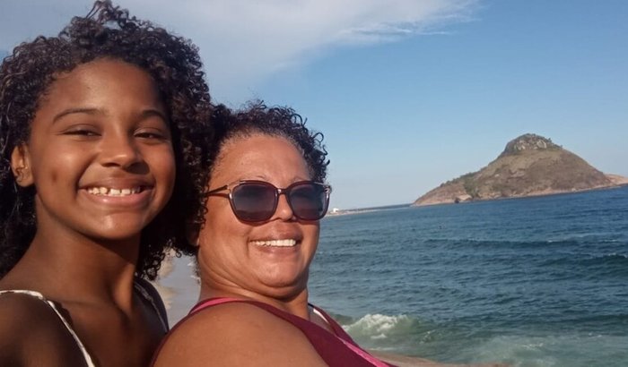 Recomeçando após incêndio (Clea e Thácila)