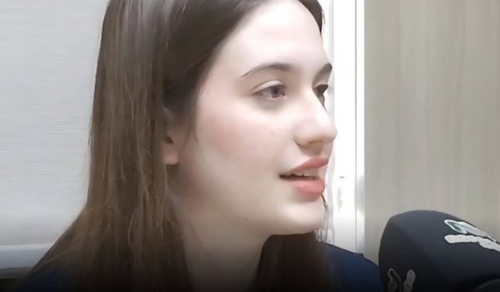 Ajude a Isadora a receber seu prêmio em Porto Alegre