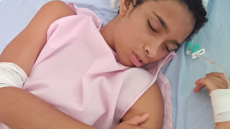 Ajuda a Samila sofreu um acidente é precisa de ajuda 