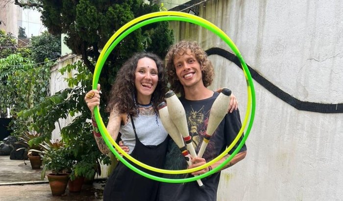 Ajuda para comprar instrumentos circenses para Laura e Enzo