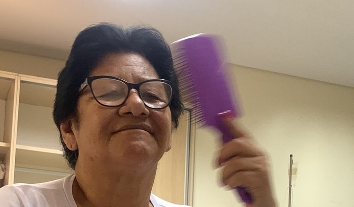 Ajuda Para a dona Artemis :