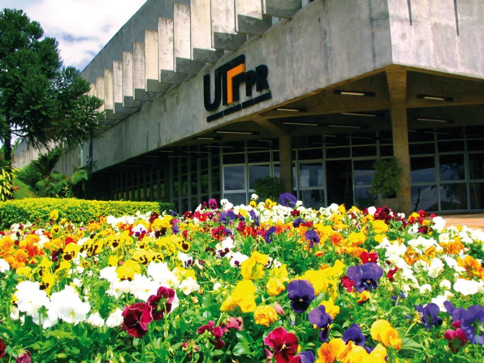 Ajude uma estudante.