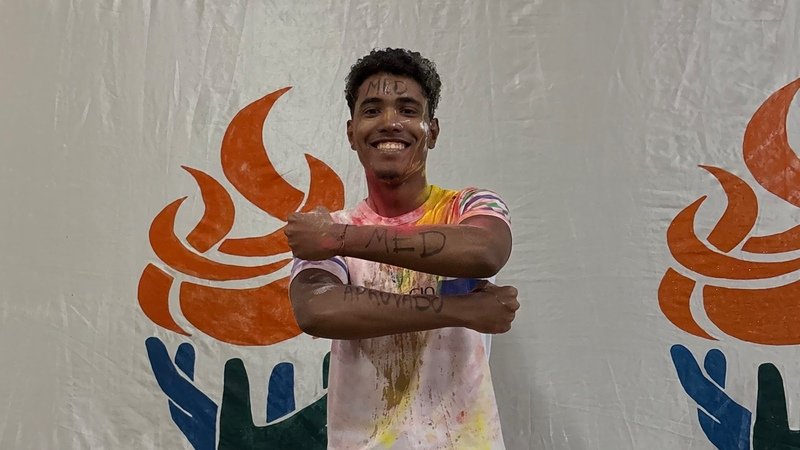 Ajude Arthur a iniciar Medicina