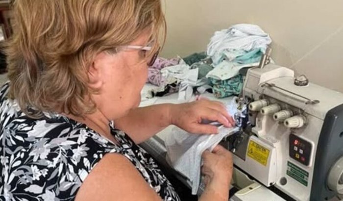 Ajuda para a Nona Irene recomeçar através da costura