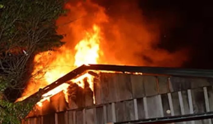 Ajude a Day - casa incendiada