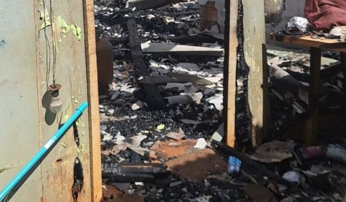 Ajude a reconstruir um lar após incêndio.