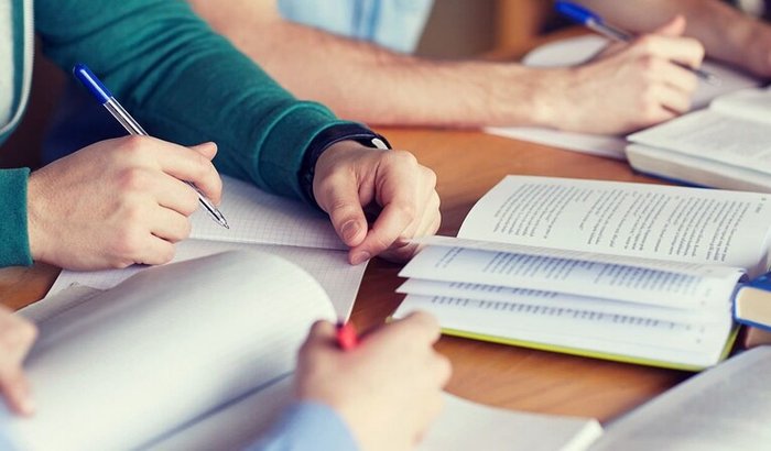 Ajude a minha amiga a se formar