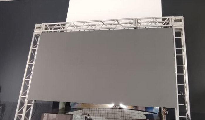 “Ajude-nos a Adquirir um Telão de LED"