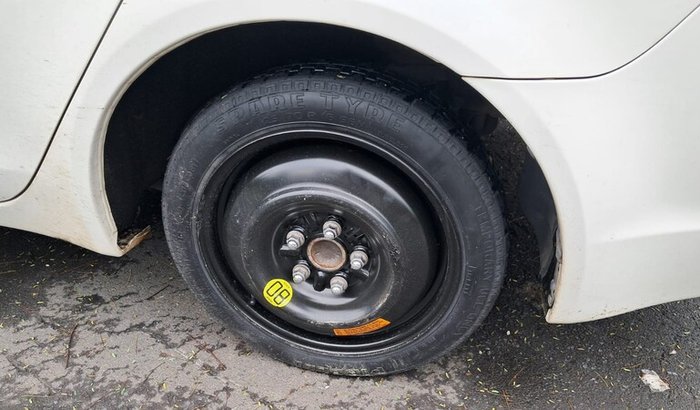 Nos ajude a trocar o Pneu do Carro, nossa filha faz tratamento no Boldrini e nosso Pneu deu perda total