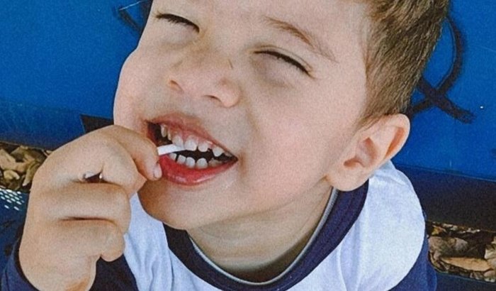 Cadeira escolar adaptada