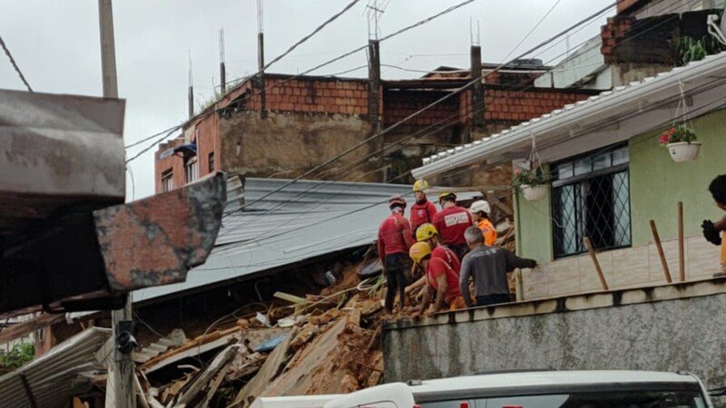 Ajuda para Rogéria, Fred e Julia