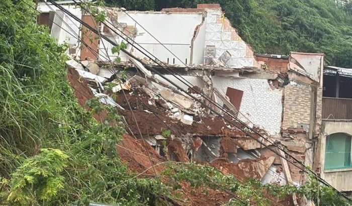 AJUDA ENTRE AMIGOS - JESSICA