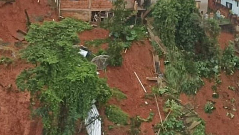  👉 Precisamos construir um muro de contenção  qualquer ajuda faz diferença