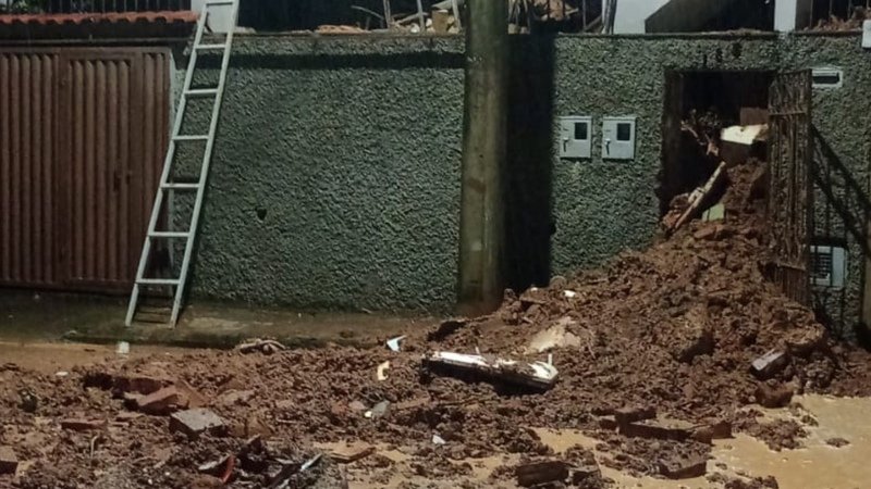 Ajude a nossa família a superar a perda pela chuva! JF - MG