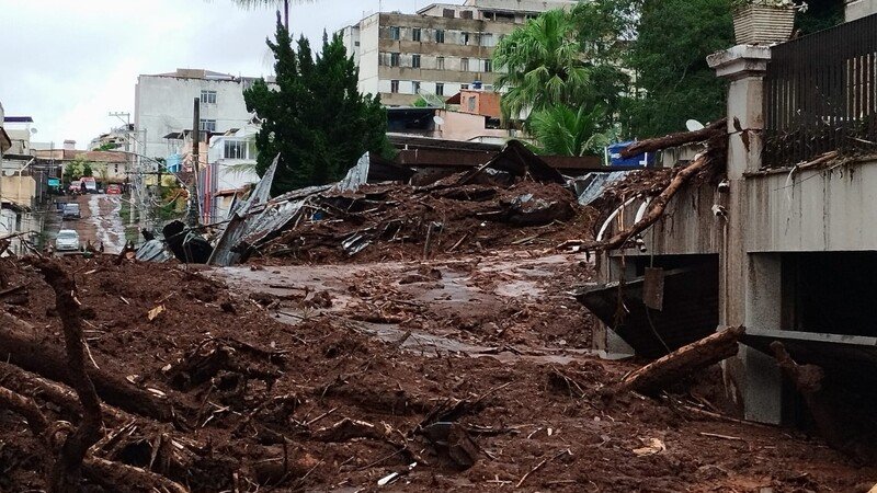 AJUDA ENTRE AMIGOS - Rosa e Marcelo Bastos