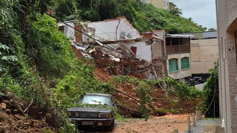 Reguine perdeu a casa. Ajude ele