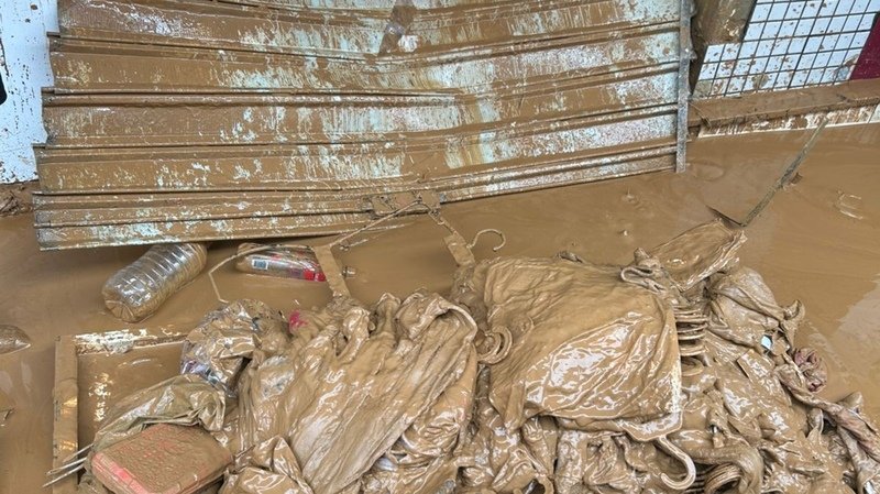 Ajude a recuperar nossa casa e Loja 