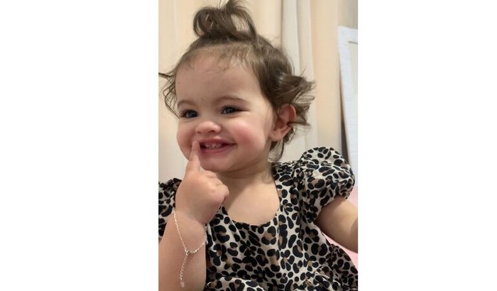 Ajude a Maya a dar seus primeiros passos sem dor