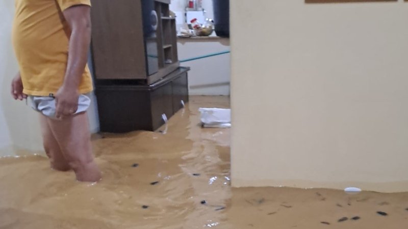 Reconstrução da família Pablo e Fernanda, destruídos pela enchente de Guarani/MG.