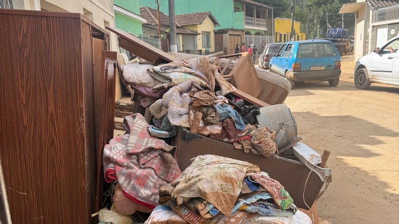 Reforma da casa da dona Elza