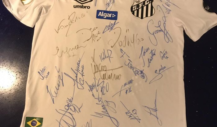 CAMISA DO JOBSON DO SANTOS AUTOGRAFADA PELO ELENCO
