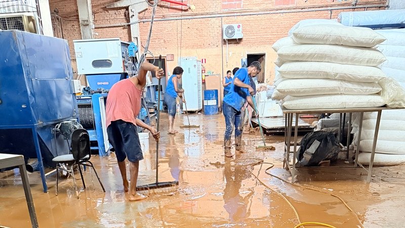 Reconstrução Após Enchente