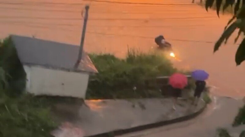 Ajudar Gustavo que perdeu a moto na enchente