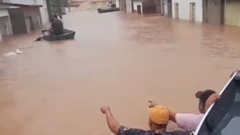 Desabrigados de Espinosa MG