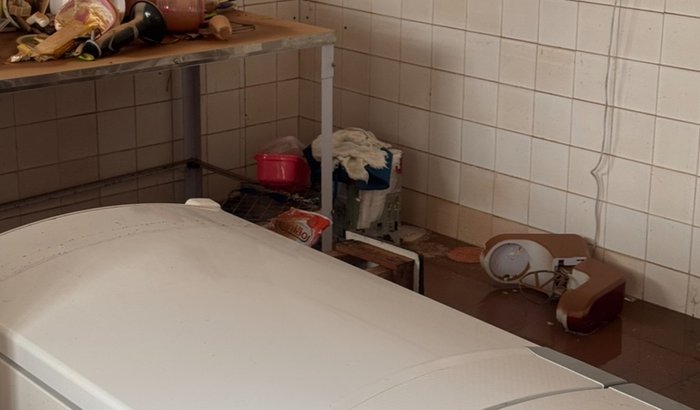 Ajude a Mr. Lui confeitaria recomeçar