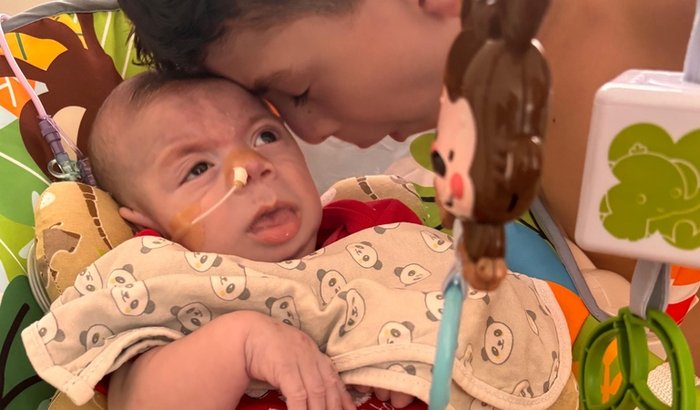 Ajude Theo e o Dom a não perderem seus tratamentos