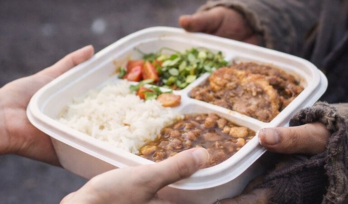 🍲 “Levando Amor em Forma de Comida”