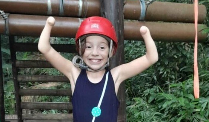 Ajude com amor a Yasmim