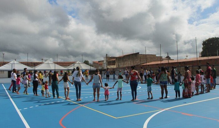 Ajuda para cobrir a quadra da SESFA Barbalha