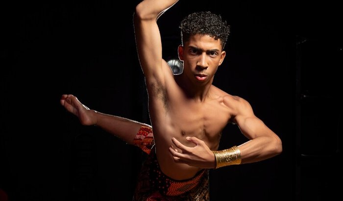 Jovem bailarino de Brasília representará o Brasil na Argentina.
