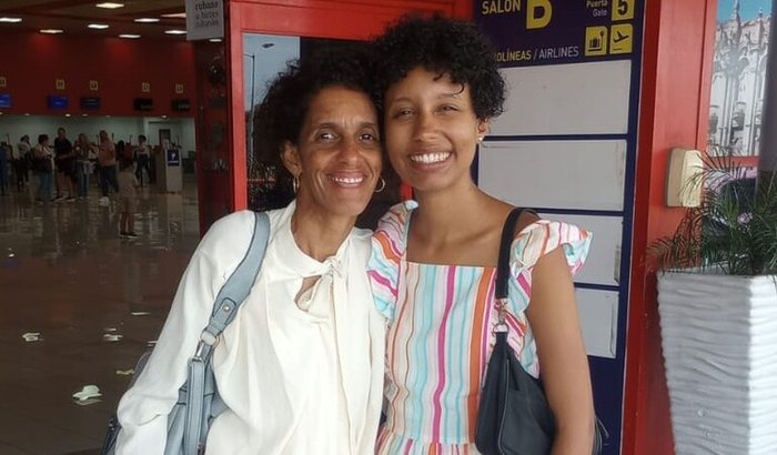 Ajude uma mãe a abraçar sua filha novamente: O reencontro de Annia e Alanis