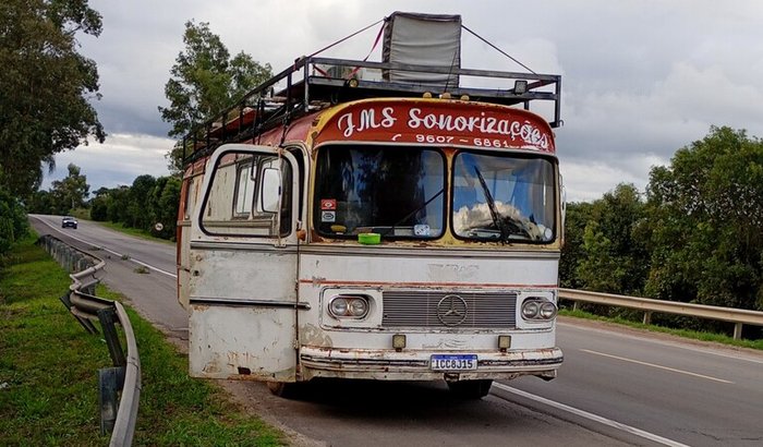 Ônibus de sonorização JMS