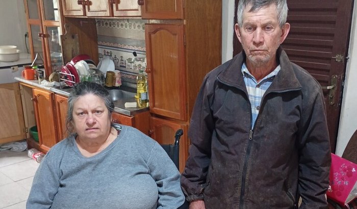 Ajuda para construir uma casa pra seu Lírio