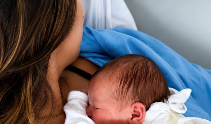 Mãe e Bebê a voltarem para o Brasil