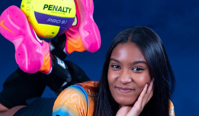 Ajuda julia a realizar o sonho de jogar no EUA 🇺🇲