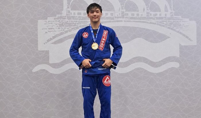 🥋 Me ajude a comprar meu kimono e rash guard para competir