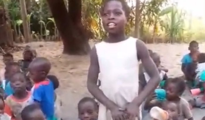 Alimentação das crianças de Moçambique
