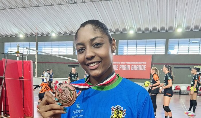 Ajude Maria Helena a representar o Brasil no vôlei nos Estados Unidos! 🇧🇷🏐